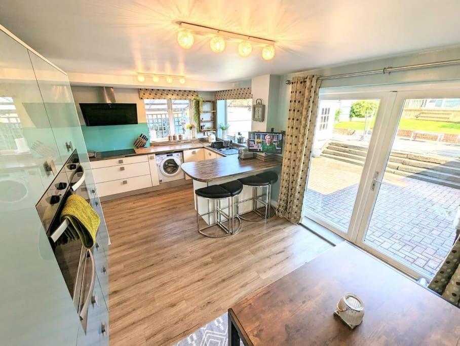 Spacious Lovely 3 Bed House In Keyworth Nottingham Suit Contractors Or Family Exterior foto