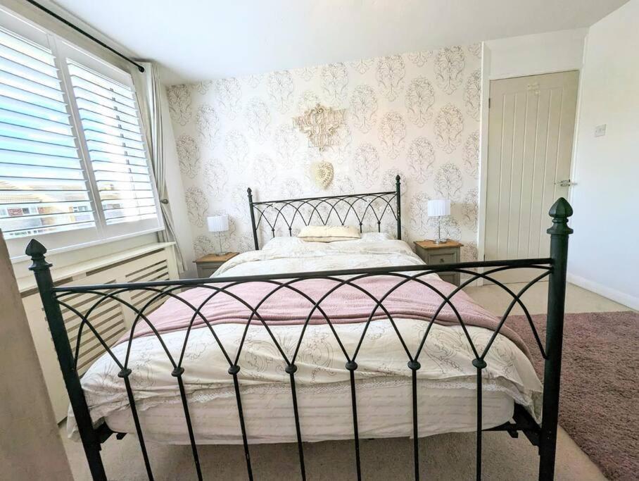 Spacious Lovely 3 Bed House In Keyworth Nottingham Suit Contractors Or Family Exterior foto