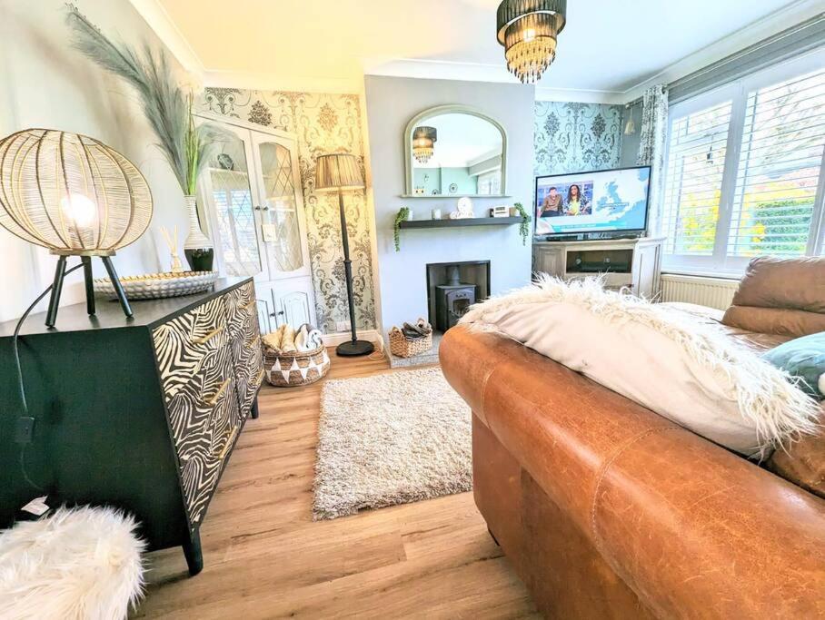 Spacious Lovely 3 Bed House In Keyworth Nottingham Suit Contractors Or Family Exterior foto
